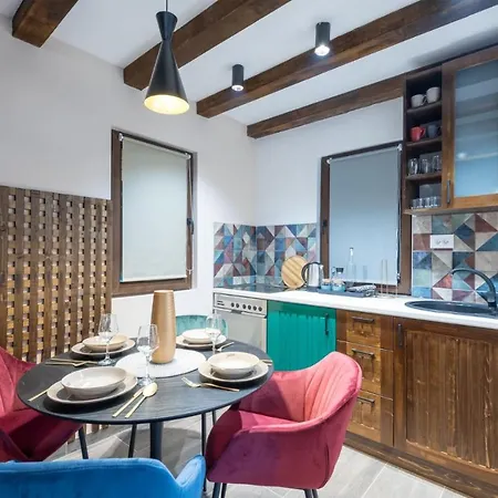 Mila House Tara Баина-Башта